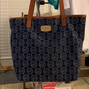 Michael Kors tote style purse